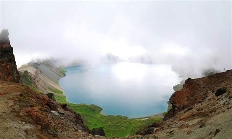 Le Lac Tianchi ! Un joyau turquoise niché dans les montagnes du Changbai