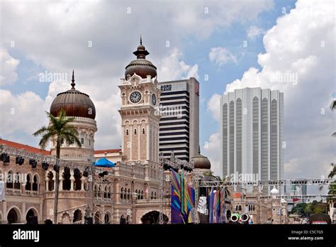  Le Musée d'Art Islamique de Kuala Lumpur: Un paradis architectural et une fenêtre sur l'histoire!