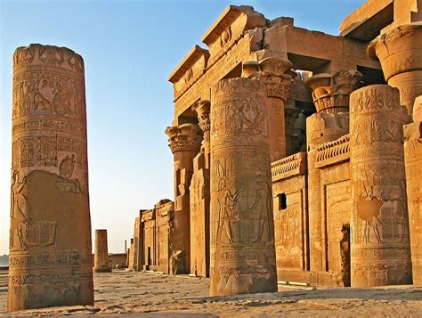 Le Temple de Kom Ombo: Un sanctuaire fascinant dédié à deux dieux !