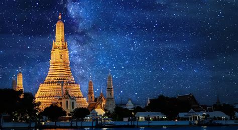  Le Temple de l'Aurore Céleste: Un Joyau d'Architecture et Une Fenêtre sur le Passé !