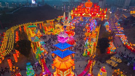  Le Temple de la Déification de Confucius: un havre de paix spirituelle dans le cœur bouillonnant de Zigong!