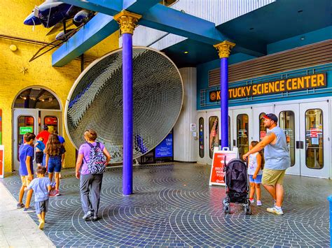 Le Musée des Sciences de Louisville: Un Voyage Fascinant à Travers le Monde du Savoir!